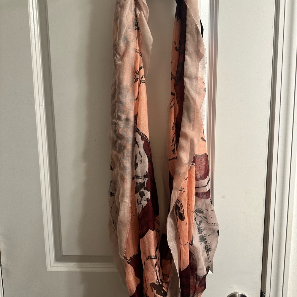 Patterned Scarf - Picture 2 of 4